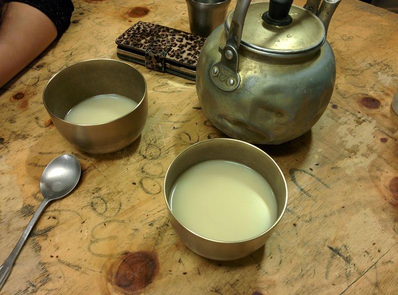 Restaurant makgeolli